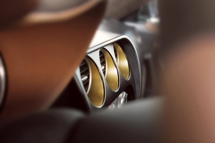 Детали интерьера Alfa Romeo Disco Volante (2 of 8) 2014 года  (фото 29 из 38)